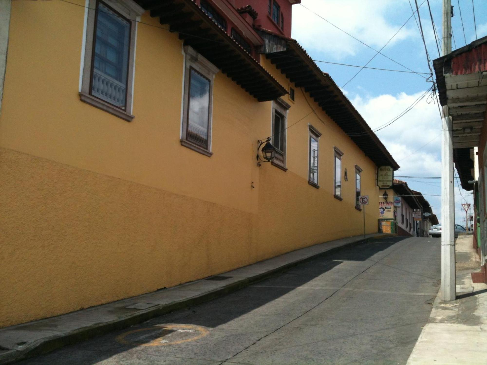 Hotel Mi Solar Centro Uruapan  ภายนอก รูปภาพ